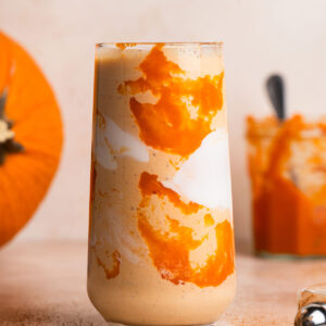 Pumpkin Spice Cheesecake Πρωτεϊνικό Smoothie με Cottage Cheese (26 γραμμάρια πρωτεΐνης)