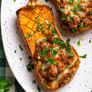 Γεμιστές Κολοκύθες με Κιμά & Τυριά