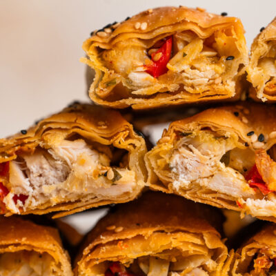 Εύκολη Κοτόπιτα σε Μπαστούνια